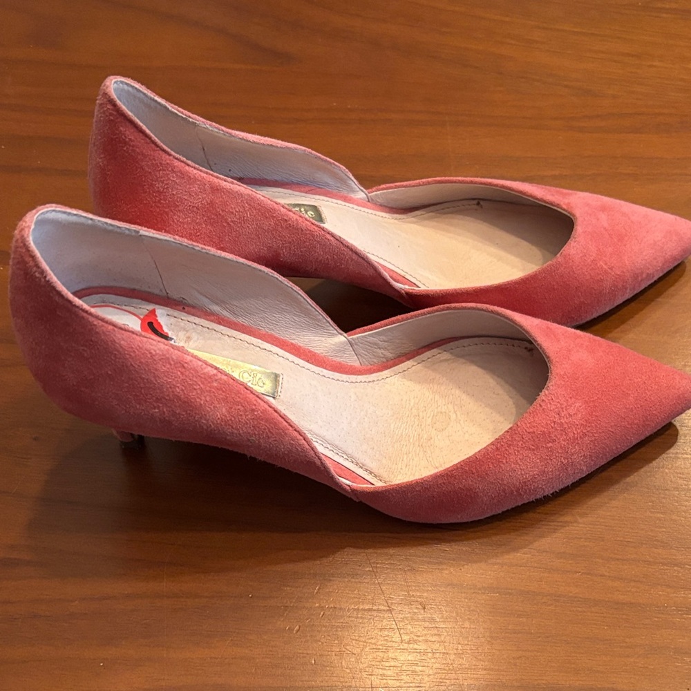 Louise eat Cie Women's Pink Suede Pointed-Toe Kitten Heels